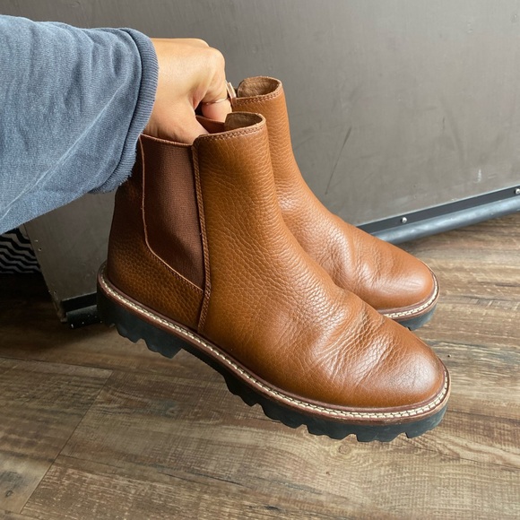 Madewell The Citywalk Lugsole Chelsea Boot in Leather - Picture 3 of 7